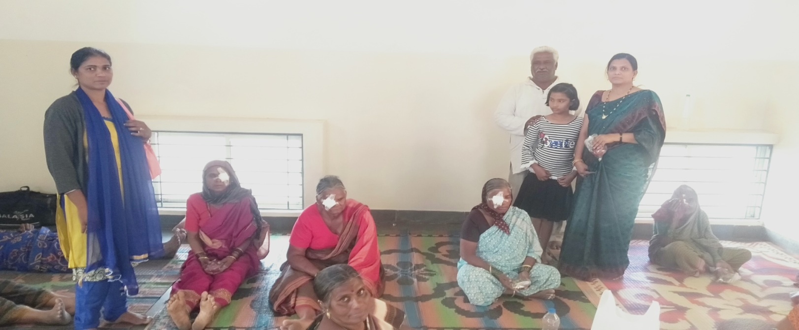 https://1ngo.sgp1.digitaloceanspaces.com/media/mdct/Distributing snacks to Eye operated women's.png